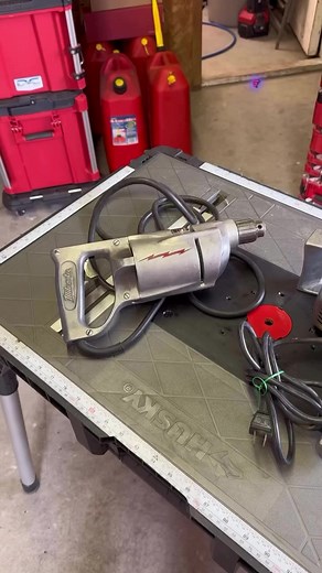 Vintage Milwaukee Tools Discovery: A Look at Classic Drills