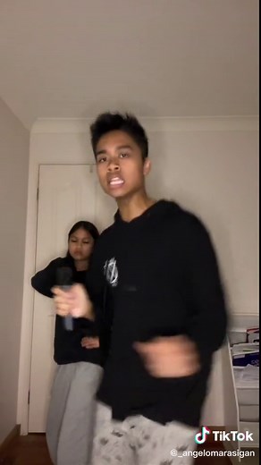 Who else would put on a show with their cousins? ☠️ #comedytrending #aussiememe #aussiememes #foryoupahe #primaryschool #aussiepov