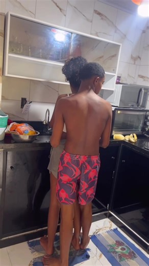 Rotina do Dia a Dia em Família: Almoço e Baguncinha