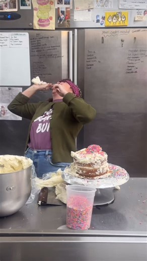 @jessidanielle makes it look SO EASY! 👀. 🤜🤛 | Goldenrod Pastries