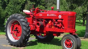 FOLLOW THIS LINK https://youtu.be/FSzr9vuUyYk to watch the full video. What are the TOP 5 Farmall M Variations Collectors Want? The Farmall M followed by the Super The Farmall M followed by the Super M was one of the most successful tractors built by the International Harvester company. Upon its release in 1939 and until it’s replacement by the Farmall 400 in 1954, it was the most powerful row crop farm tractor the company built. #farmall #internationalharvester #caseih #classictractor #tractor 