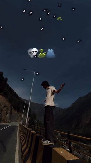 亗 𝙍 𝘼 𝙎 𝙃 𝘼 𝘿 on Instagram: "Reality//🫵🫂🐍 . . . #Long awaited msg.wanted to thank you from bottom of my heart for my wonderful makeup u did for my wedding day..it was so natural.. subtle.. ↗️📈😍✅perfectly synced with lehenga..skin... It was just perfect!! For the engagement as well.. everything just fall in place...the hair.. makeup..want to thank your entire team for making me so beautiful that I only couldn’t get off me↗️💱"