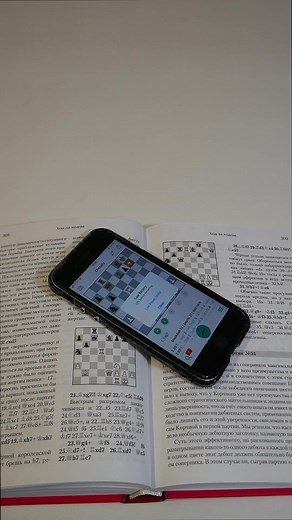 Scanning and analyzing has never been this easy and all that thanks to “Chessify” wonderful application! 😯You can download it from AppStore 👋 #chess #chessify