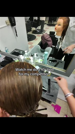 Mastering the 45 Degree Bob Haircut Technique