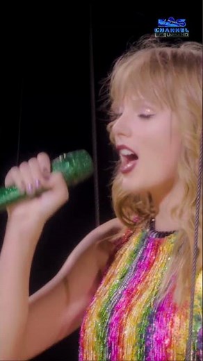 #shorts Delicate - @TaylorSwift • Reputation Stadium Tour 2018 • EAS Channel