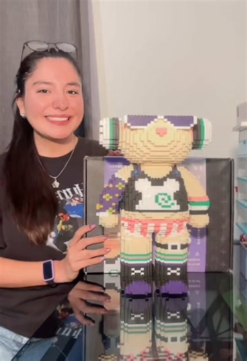 Respuesta a @💗wendoly💗 Acompáñame a armar mi Rockgirl bear de bloques 🎧🧸💜 | Me pidieron que les resubiera la serie sin el carrito para poderla descargar, así que aquí está. Ya extrañaba a la osita roquerita 🥰🐻 Pd. Si quieren uno lo pueden encontrar en mi vitrina 🛒🧡 #fyp #fanyolmos #ositaroquerita #winktoys #parati