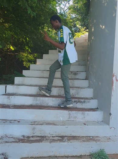 Easy Shuffle Dance Tutorial for Beginners