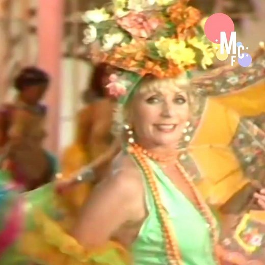 Tata Yoyo, qu'est-ce qu'y a sous ton grand chapeau ? | Ma chanson française