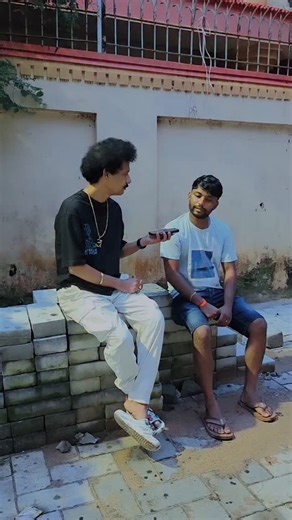 Papu Pompom on Instagram: "Papu pom pom 藍藍"