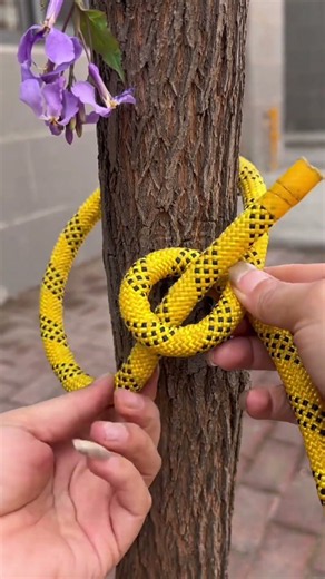 The universal knot tying method