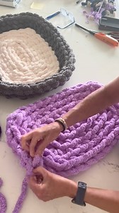 🐾 Cozy paws incoming! 🐶🐱 This square pet bed tutorial is super easy, comfy, and totally adorable — your furry friend will never want to leave it. 🧶 Tag me if you make one so I can swoon over your creations! 💕#ChunkyKnitPetBed #DIYPetBed #CozyForPets #HandmadeWithLove #KnitForPets #PetLovers #ChunkyKnit #BeginnerFriendly #CraftyPets #KnitLife #PetParents #DIYForPets #HandmadeHome #ChunkyKnitDesign | Holymolydane