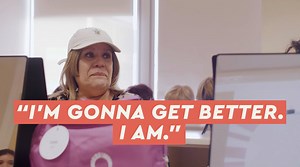 These women give free makeup classes to people battling cancer so they can feel beautiful again. | Dose