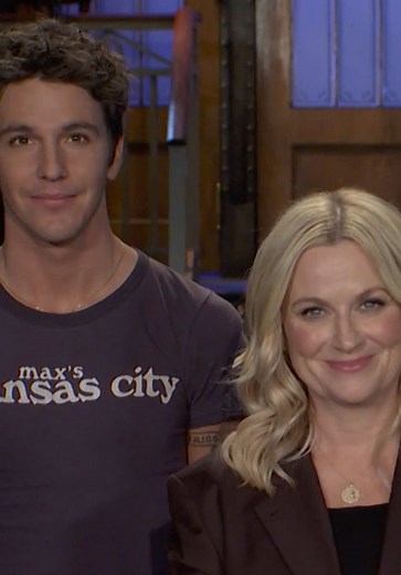 Ok Diva: Amy Poehler Hosts SNL with Role Model