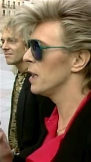 POV: David Bowie in his vlogging era