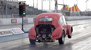 10K views · 524 reactions | Only 17 days until Bug Jam 36 at Santa Pod Raceway. Who will have the quickest VW Beetle? Here are a few of the quickest runs from last years Bug Jam. This year, James Wotton has put in a few 9.3 second runs in his 2529cc Turbo'd 56 Oval Beetle, and Dave Crowhurst in his Subaru Powered VW Beetle has put in a few 9.5 second runs. Who will come out on top 酪 Outlaw Flat Four VWDRC VolksWorld Magazine Hot VWs Magazine (Official) VW SPEED | Dragmediauk | Facebook