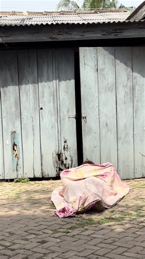 Cleaning My Room and Upgrading My Jacuzzi