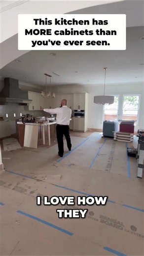 *Private Listing* New construction in Alamo Heights with timeless Craftsman character, elevated finishes, and the kind of flexible layout that fits real life beautifully. From the light filled open living space and oversized kitchen island to the main level primary suite, upstairs loft, and multiple flex rooms, this home delivers style, space, and everyday ease in one of San Antonio’s most coveted communities. 4 Bed 4.5 Bath 3700 sqft Craftsman Style Theater Room / 5th Bedroom Formal Dining Room