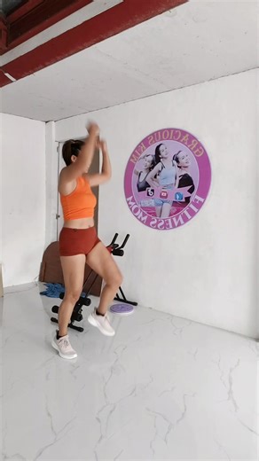 16K views · 174 reactions | Get up & let's do this ...6 mins. Low Impact Fat Burning Workout Exercise for beginners & seniors and for all #danceworkout #dancefitness #fatburning #exerciseforbeginners #stayfitandhealthy | Gracious Kim | Facebook