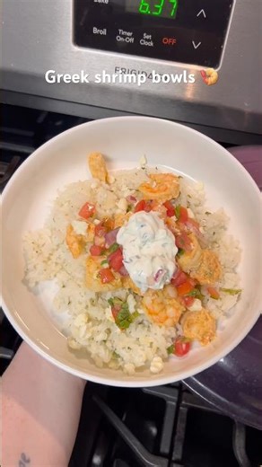 Greek shrimp bowls! 🍤
