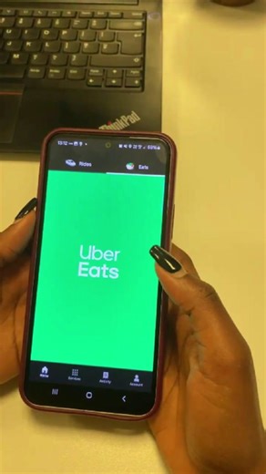 How to be the office fave: Step 1: Go on Uber Eats Step 2: Order from Java House - So many Black November offers Step 3: Enjoy your meal with the hommies #JavaLove