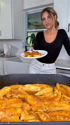 Melissa Kauper on Instagram: "Comment RECIPE 🥔 🍋 🇬🇷 My favorite Greek restaurant in Delray Beach is @lefkes_delraybeach ! After we go to the movies we always have dinner at the bar and the food is SO DELICIOUS! WELL, we ALWAYS get their Greek potatoes 🥔 and I mean… OMG. They are so incredibly good and those alone are reason enough to go there 😳! Sooooo…. I had an idea on how to make them, and I made em a few times until 💥! I think I got as 