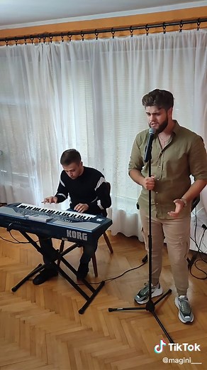 Ona, ona 💔Ig:_magin_junior__Ig:magin_senior...#foryoupage #foryoupag #fyp #foryoupagee #fypp #foryourpage #foryou #balkan #serbia #viral #love #music #song #sing ##singer #piano #darkofilipovic