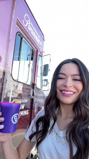 a groovy smoothie is the only way to celebrate 🎉 #icarly #KCA #paramountplus