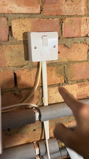 Changing a Diverter valve on an Eco tech pro. #heating #plumbing #brentwood #HeatingAndPlumbing #heatingengineeratwork | Jwd heating & Plumbing LTD