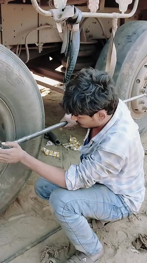 only driver kontahi Kam kartanni lajaych nasat @भैयासाहेबडोईफोडे @sambhajishinde68