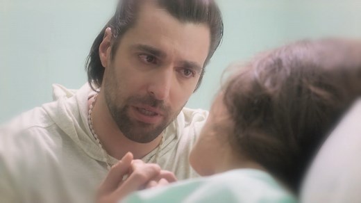 430K views · 10K reactions | ¿Darías tu vida para salvar a alguien que no conoces? ✨ #DiseñandoTuAmor te sorprenderá de lunes a viernes a las 4:30 p. m. MEX #ConLasEstrellas | Novelas Las Estrellas | Facebook