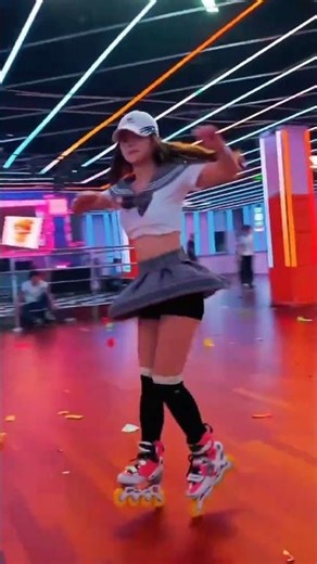 Roller skating is a happy thing, recording a beautiful life. Love roller skating