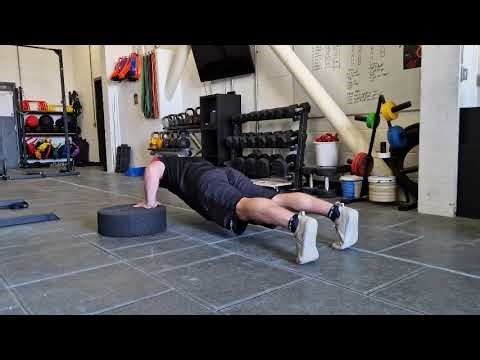 How to do the Offset Push Up
