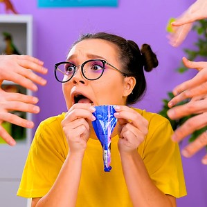 5.2M views · 41K reactions | Sneak food everywhere with these crazy tricks.  | 5-Minute Crafts | Facebook