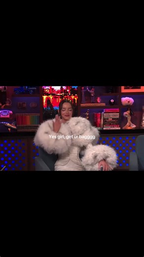 I tink u def deserve ur bag Maura #traitors #robrausch #maurahiggins #birkin