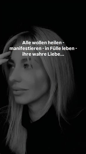 Nici | MEDIUM • HEILERIN • DUALSEELENCOACH on Instagram: "Ich muss immer schmunzeln wenn ich zurückdenke wie ich mir damals Heilung vorgestellt hab und vor allem als ich VOR meinem Dualseelenprozess dachte ich wäre schon "so weit" geheilt...😂 Ich erzähle dir jetzt wie es sich WIRKLICH anfühlt in der Tiefe zu heilen (so wie es in meiner Arbeit läuft) damit du a) merkst dass du nicht allein bist und b) weißt dass du auf dem richtigen Weg bist 👑✨👇🏼 1. Du wirst durch den tiefsten Schmerz gehen d