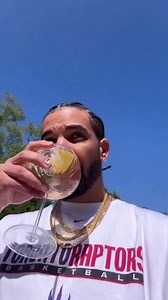 #Drake is smiling and laughing as he wishes everyone a Happy Canada Day 👀🇨🇦 | Romeo no Juliet TV