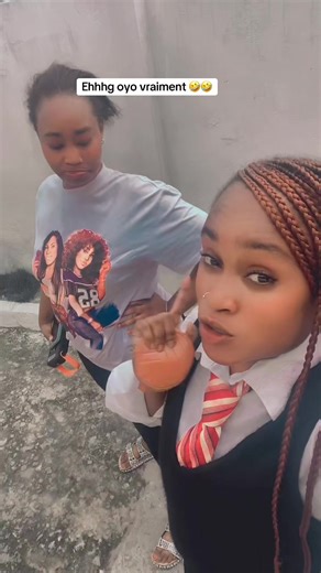 Mboka Elengi: Rire et Bonheur avec Sarah Starr