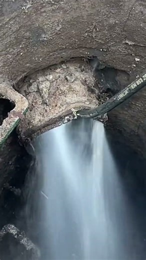 Unclogging a Stuck Sewage Pipe Efficiently