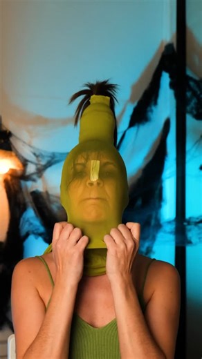 5-Minute Crafts on Instagram: "Who's ready to Grinch up this Christmas? 😈🎄 #grinchmask #holidayfun #diycrafts"