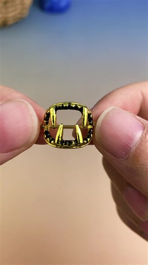 Sink your teeth into this aesthetic. 🖤 Would you wear these? #nipplepiercing #bodyjewelry #vampire #gothfashion #darkaesthetic