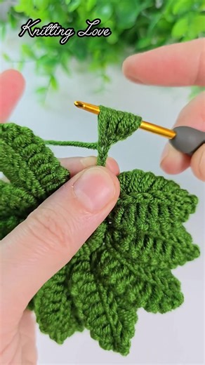 How to make crochet leaves 🍃? Free pattern for beginners #crochet #knitting #leaves #tutorial #diy