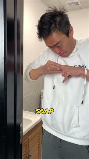 The trick to removing a ring with a string