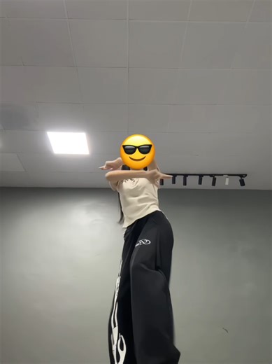 máy dỏm nên thêm cap vào 6... dc? #xhhhhhhhhhhhhhhhhhhhhhhh #dance #nhaytiktok #fyp #xh