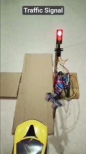 Smart Traffic Signal using Arduino & Ultrasonic Sensor🚦
