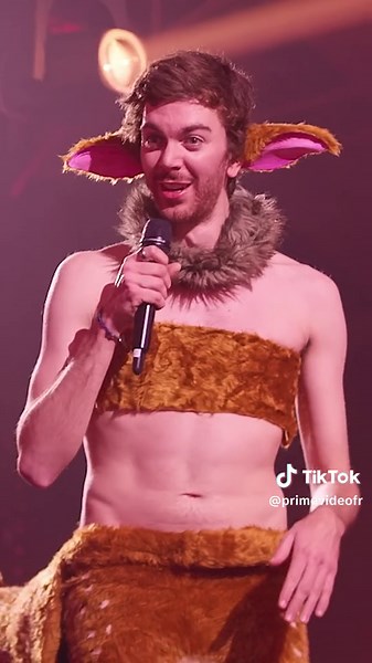 Stand-up Comedy avec Eliott Doyle - Sketch sur les salles de sport et l'humour