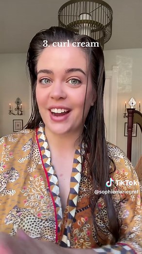 Beginner-Friendly Easy Upright Wavy Hair Routine