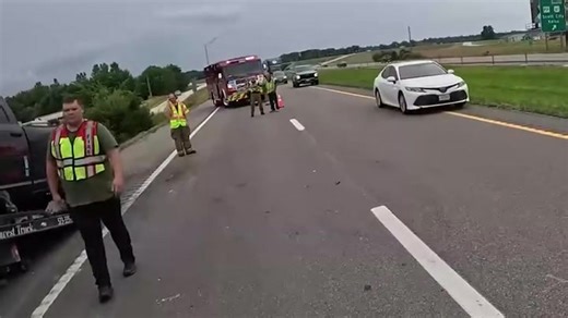 Code 3 Call Fiery Pickup Truck on Interstate!