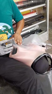 Dulu awal buka sticker target aku sehari bisa dapat 45rb sudah aman.. karna waktu itu gaji Kuli bangunan masih 45rb.. setidaknya aku tidak perlu lagi capek2 ngaduk semen.. gk taunya semua di luar apa yg aku bayangkan.. hasilnya jauh dari kata lebih. "Bahkan Lebih banget".. Teriama Kasih Ya Allah. Mungkin ini buah dari kesabaranku..🤲🤲 #fbpro #monetisasikonten #jangkauanluas #wrappingtutorial #belajarpasangscotlet #jangkauanluas #monetisasikonten #wrappingsticker #wrappingcar #modifikasimotor #s