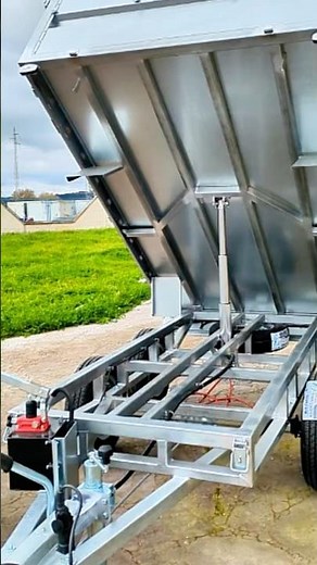 Der ultimative Hydraulik-Anhänger! 💪 Trailer-Power 🚜 #Anhänger #LKW #Ingenieurwesen