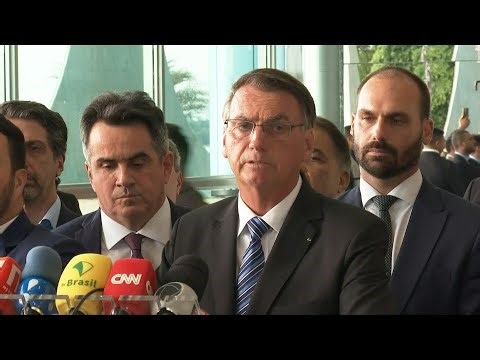 Bolsonaro operado 'com sucesso' por hérnia inguinal | AFP